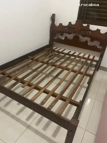 Cama de sucupira